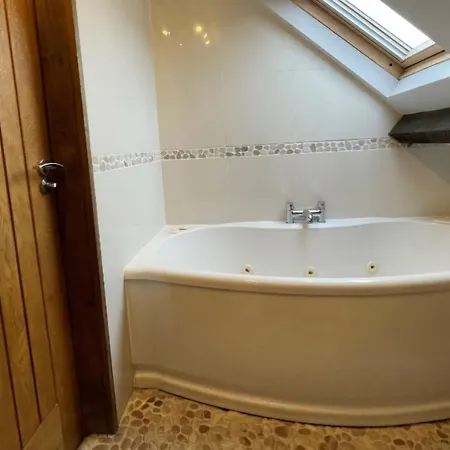 Seaside Loft Abbey Views With Parking Whitby