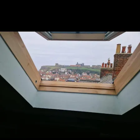Seaside Loft Abbey Views With Parking * Whitby