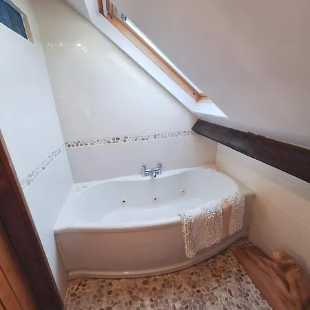 Seaside Loft Abbey Views With Parking Appartement Whitby