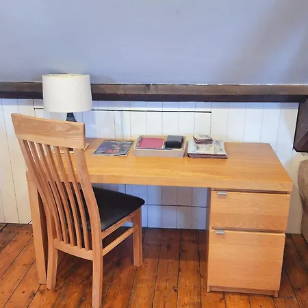 Seaside Loft Whitby Abbey Views, Central Apartment